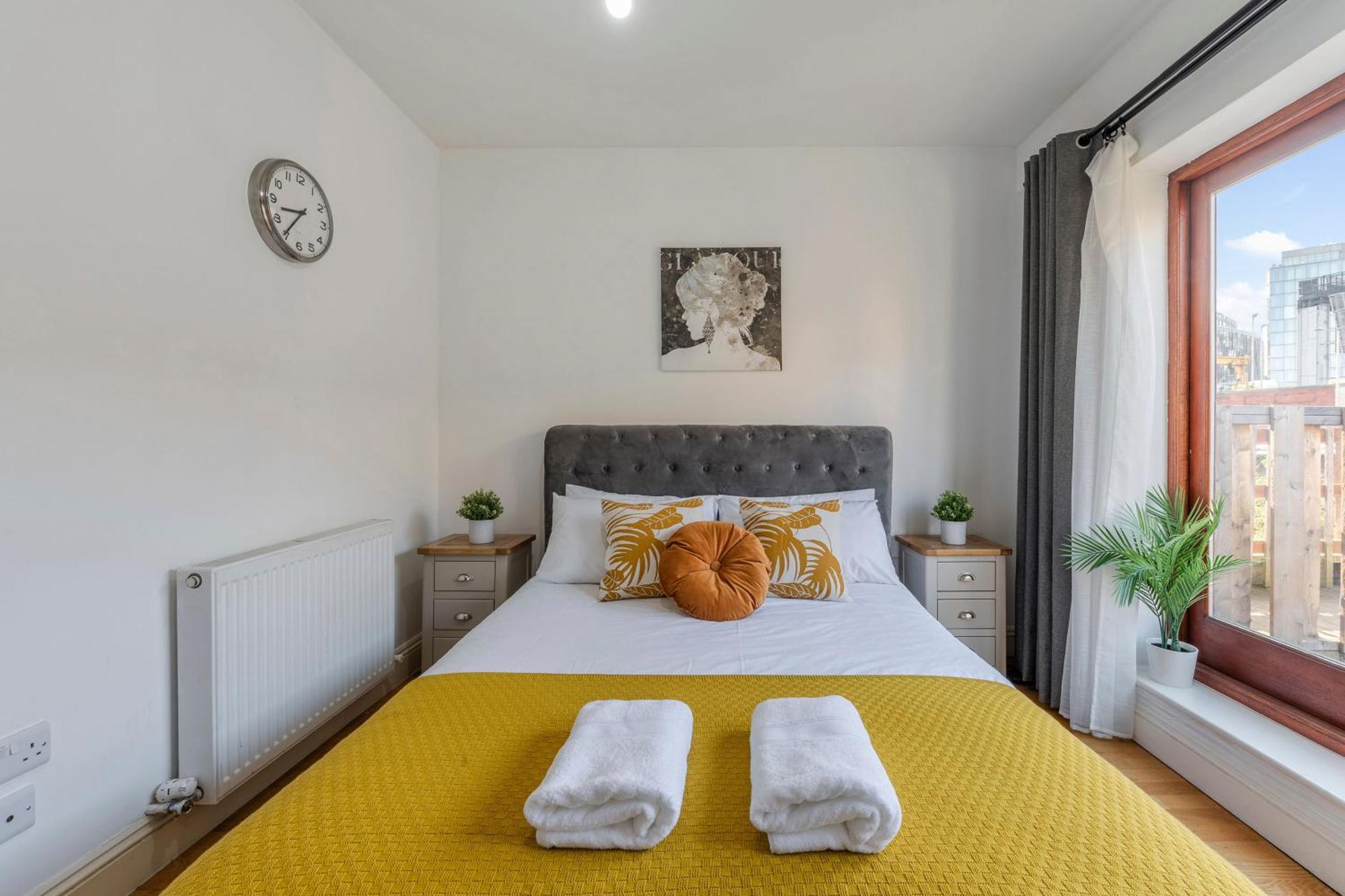 London Waterloo Apartment With Large Private Terrace - View Of The London Eye - 1 Bedroom 1 Bath Eksteriør billede