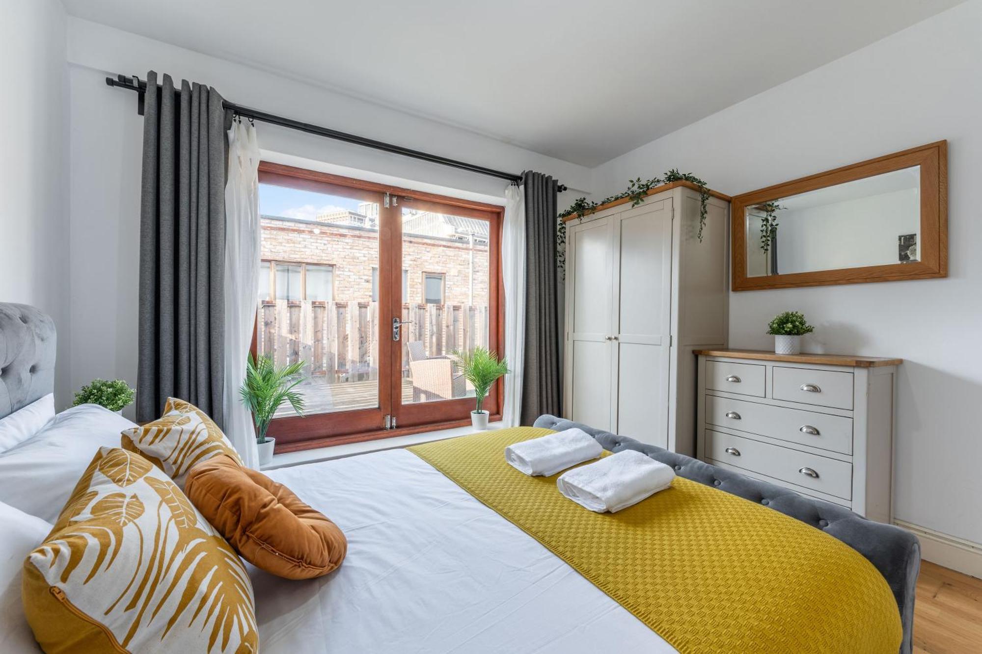 London Waterloo Apartment With Large Private Terrace - View Of The London Eye - 1 Bedroom 1 Bath Eksteriør billede