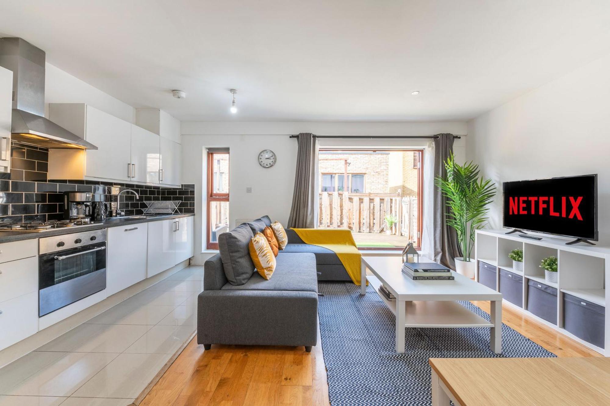 London Waterloo Apartment With Large Private Terrace - View Of The London Eye - 1 Bedroom 1 Bath Eksteriør billede